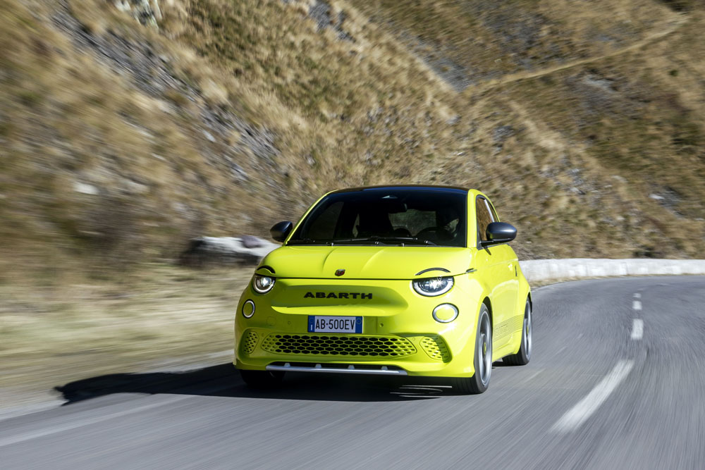 New Abarth 500e 12 Motor16