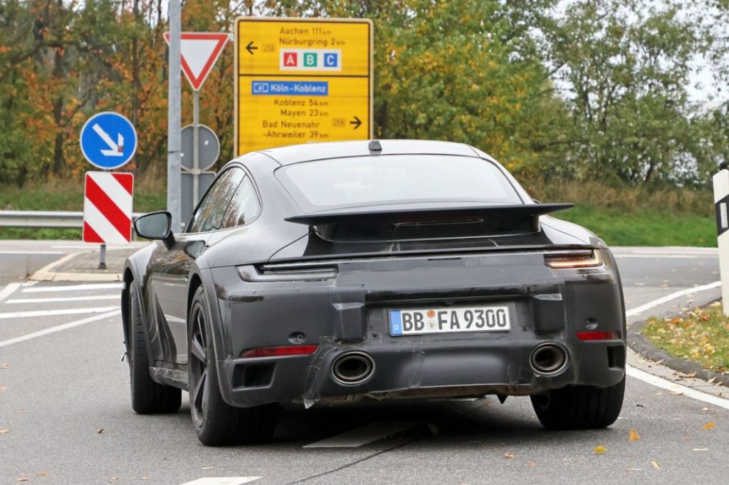 Porsche 911 Dakar