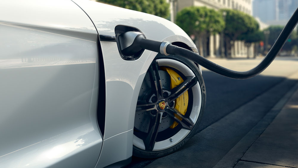 Porsche Taycan 19 Motor16