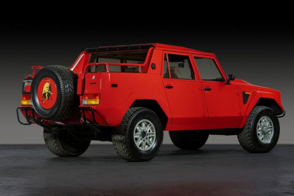 1986 Lamborghini LM002 2 1 Motor16