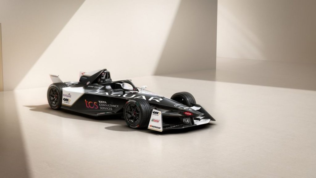 2022 Jaguar I TYPE 6 2 1 Motor16