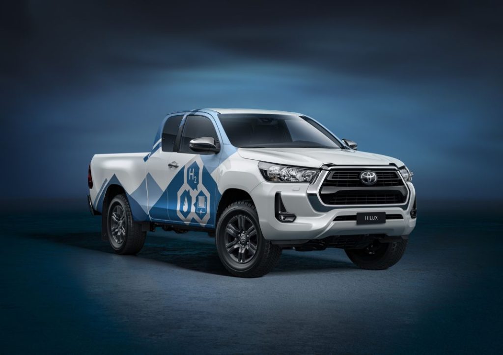 2022 Toyota Hilux H2 Prototype 1 2 Motor16