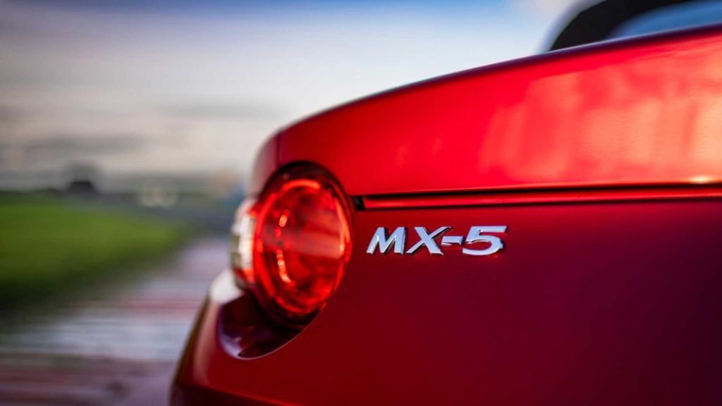 2022 mazda mx 5 sustain 39 Motor16