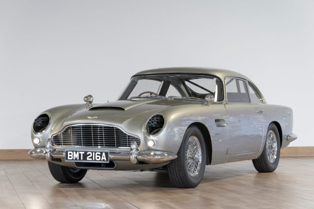 Aston Martin DB5 No Time To Die. Imagen estudio.