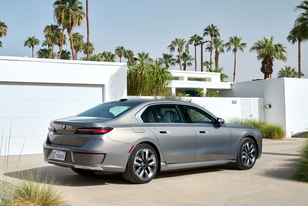 BMW Serie 7 67 Motor16