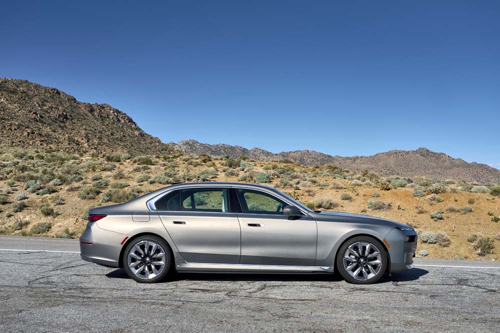 BMW Serie 7 70 Motor16