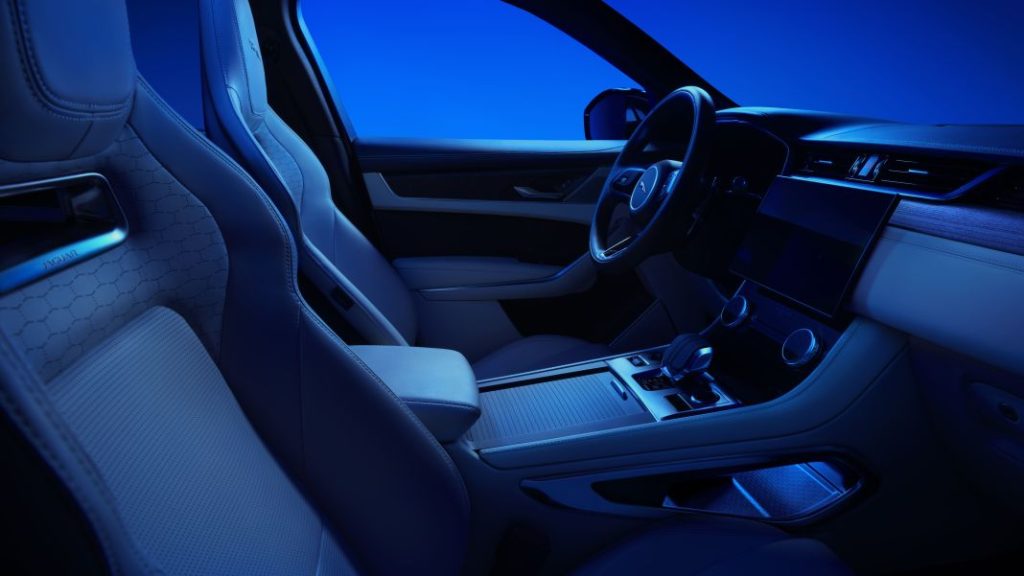 Jaguar F Pace 1 Motor16