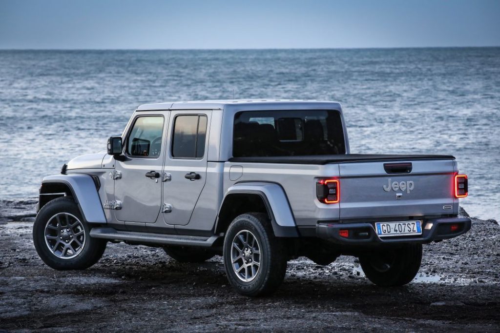 Jeep Gladiator gris 2 Motor16