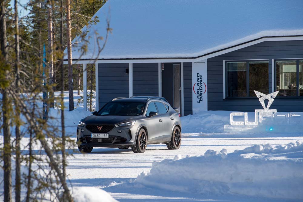 The most extreme experiences on ice with the CUPRA Formentor VZ5 01 HQ Motor16