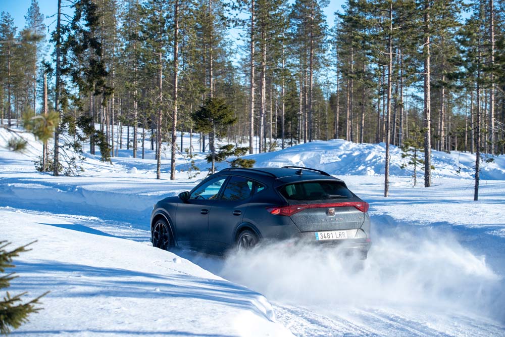 The most extreme experiences on ice with the CUPRA Formentor VZ5 03 HQ 1 Motor16