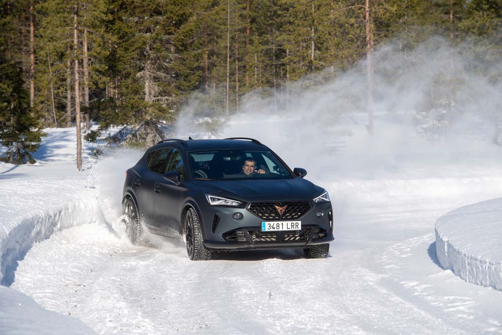 The most extreme experiences on ice with the CUPRA Formentor VZ5 07 HQ 1 Motor16