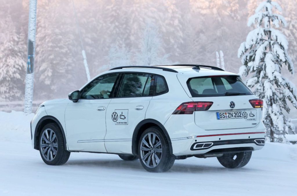 VW Tiguan white 13 Motor16