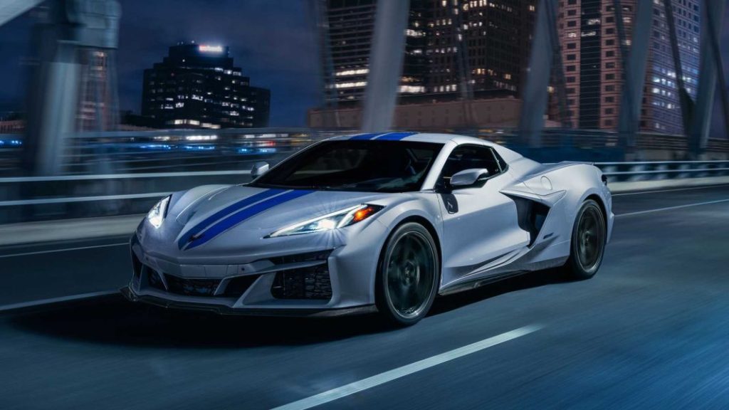 2023 chevrolet corvette e ray 1 Motor16