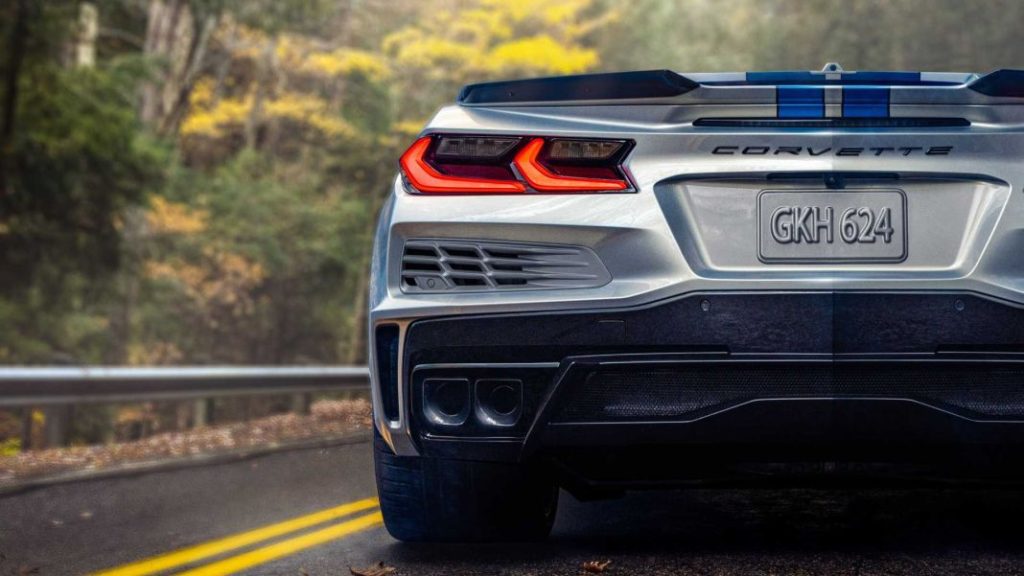 2023 chevrolet corvette e ray 4 Motor16