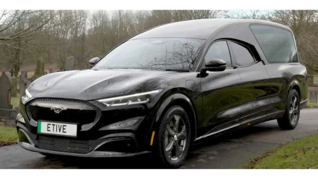2023 ford mustang mach e funebre 1 Motor16