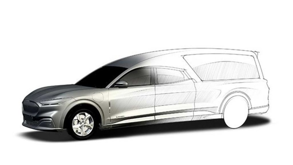2023 ford mustang mach e funebre 4 Motor16