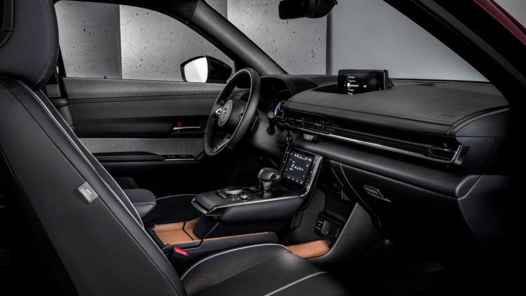2023 Mazda MX-30 e-Skyactiv R-EV. Imagen salpicadero.