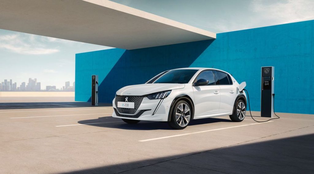 PEUGEOT E 208 Motor16