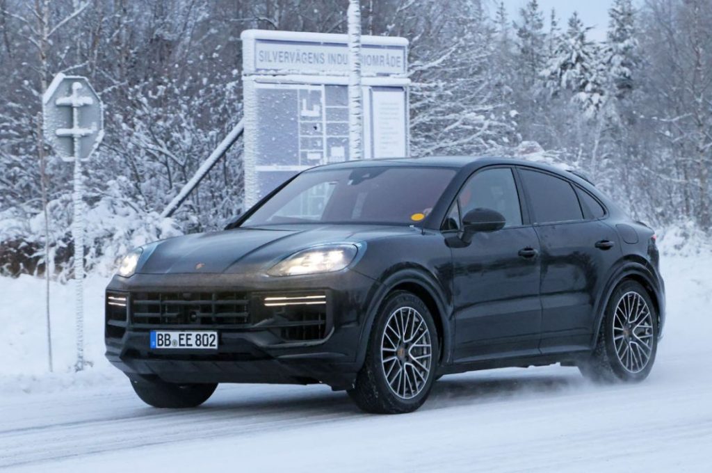 Porsche Cayenne Coupe fl 3 Motor16