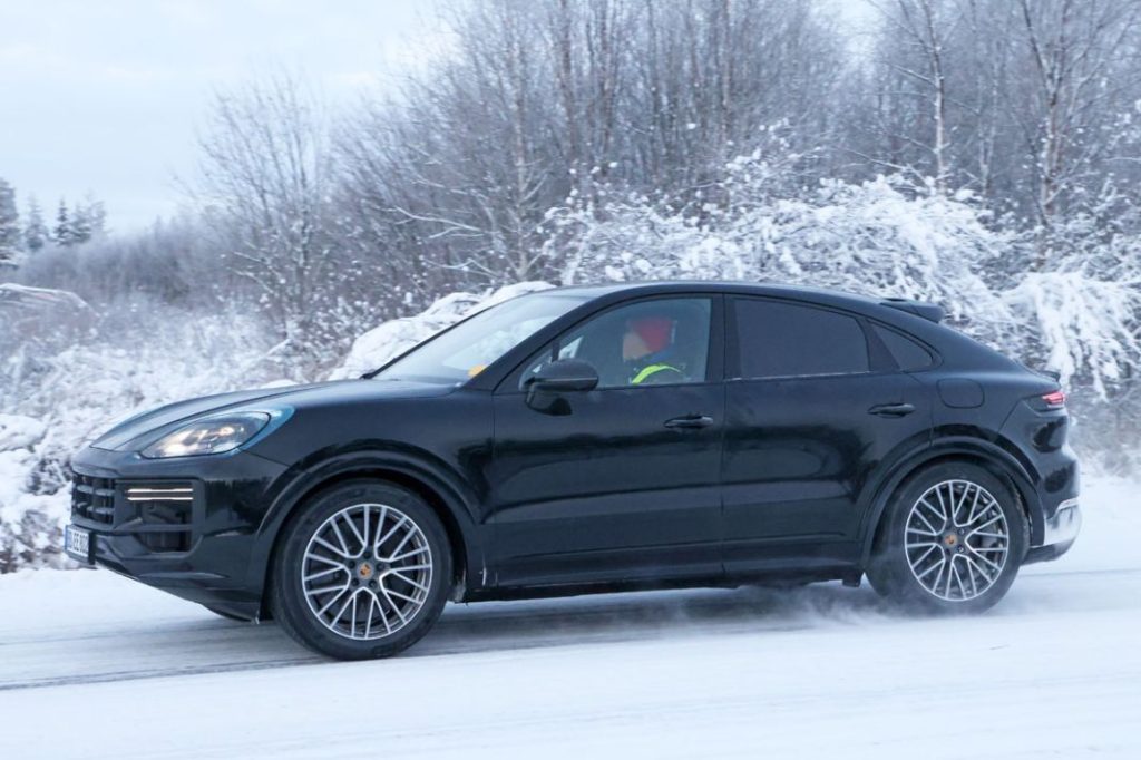 Porsche Cayenne Coupe fl 6 Motor16
