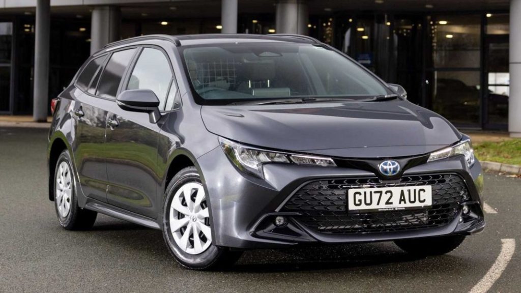 2023 toyota corolla commercial 1 Motor16