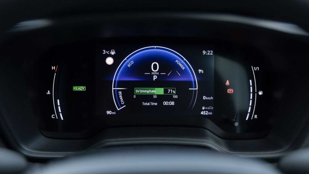 2023 toyota corolla commercial 10 Motor16