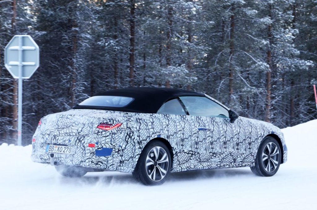 Mercedes CLE Convertible winter 14 Motor16
