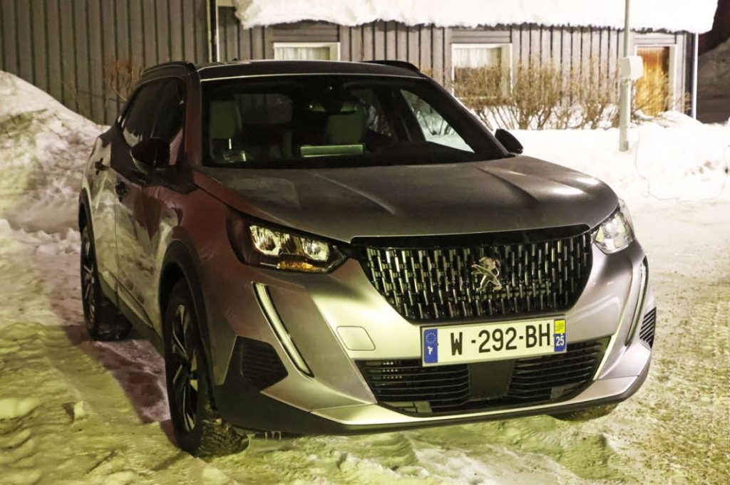 Peugeot 2008 facelift 1 Motor16