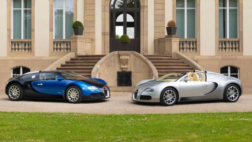 2023 Bugatti Veyron La Maison Pour Sang.  out of the picture.