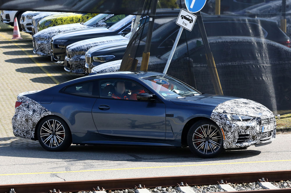 BMW M440i Coupe facelift 14 Motor16