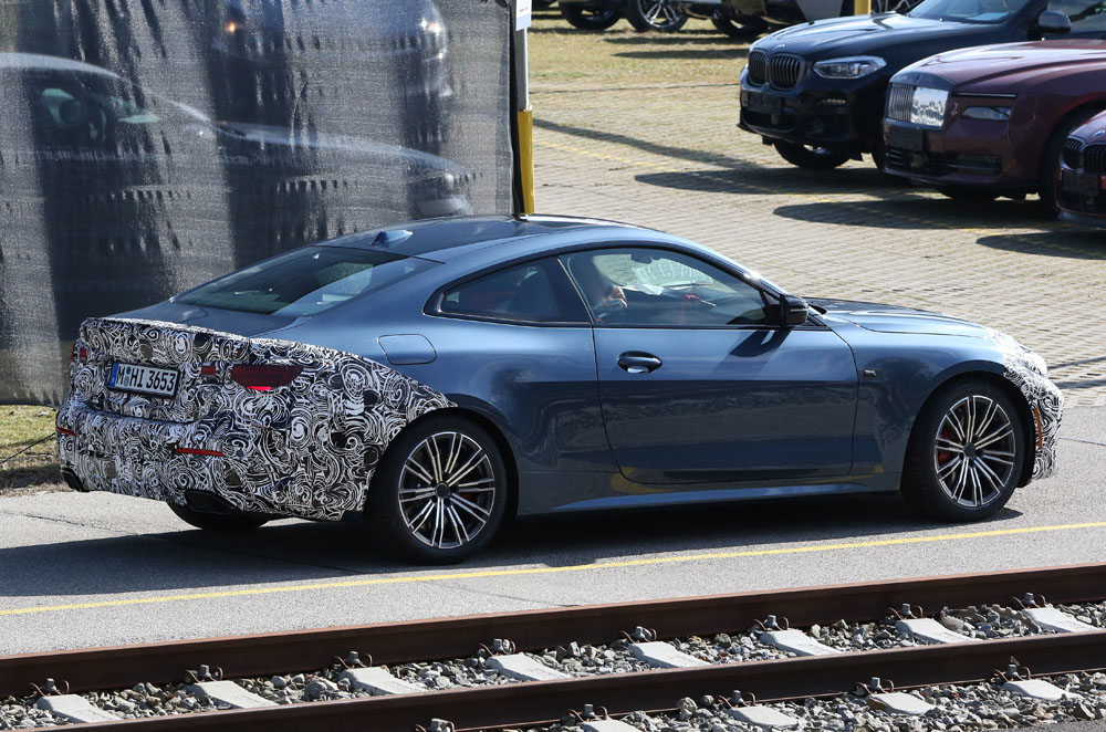 BMW M440i Coupe facelift 17 Motor16