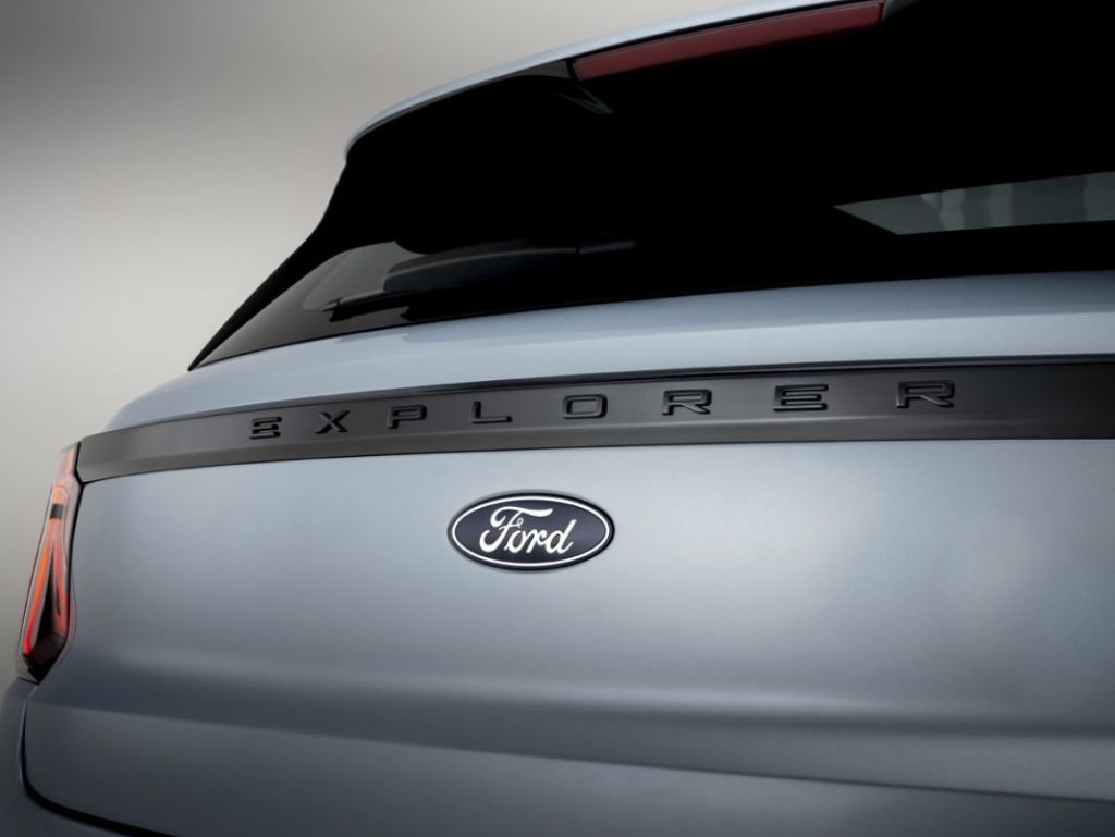 FORD EXPLORER ELECTRICO 30 Motor16