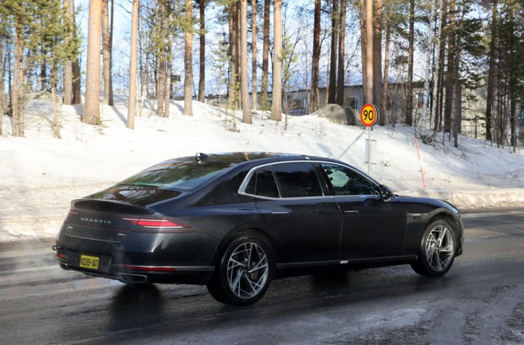 Genesis G90 LIDAR testing 17 Motor16