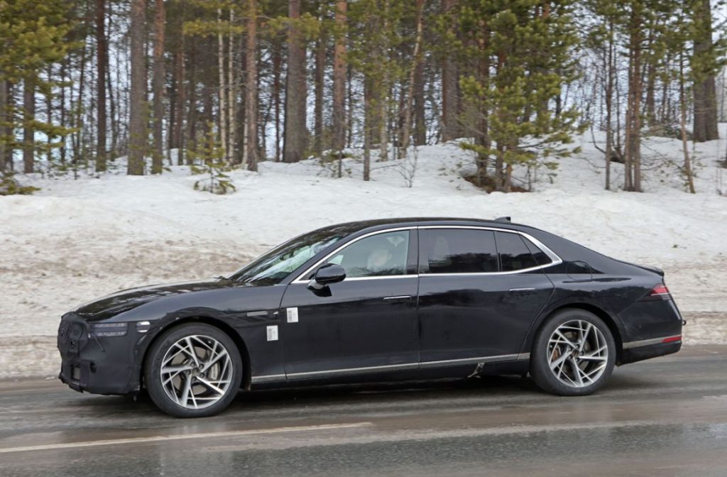 Genesis G90 LIDAR testing 7 Motor16