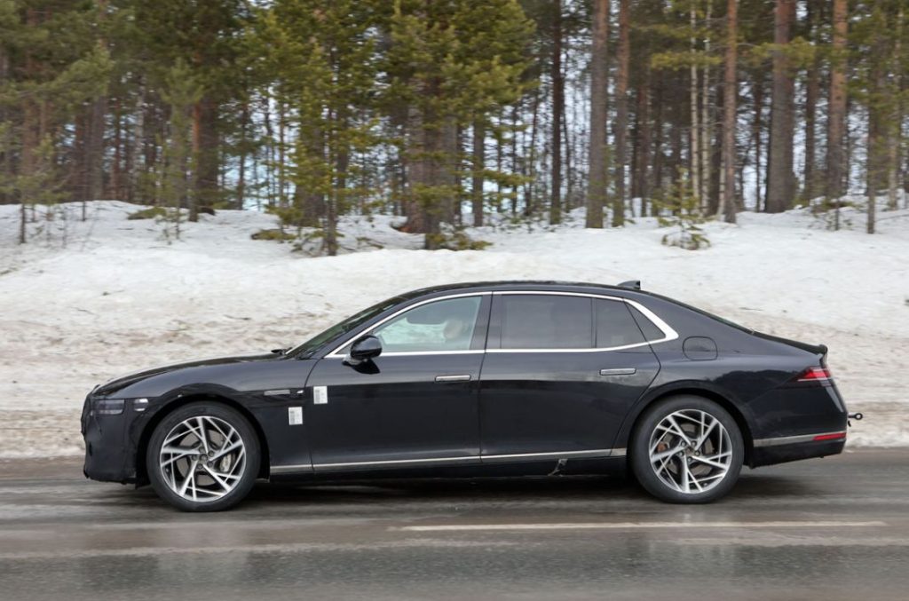 Genesis G90 LIDAR testing 8 Motor16