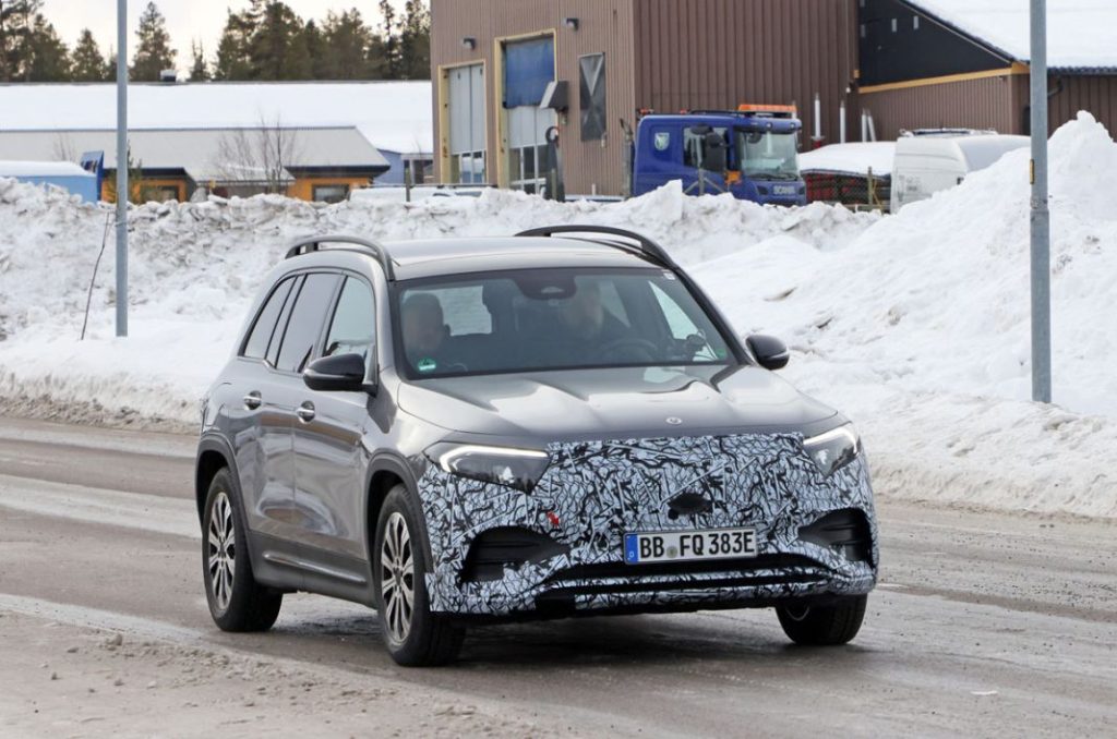 Mercedes EQB facelift 1 Motor16