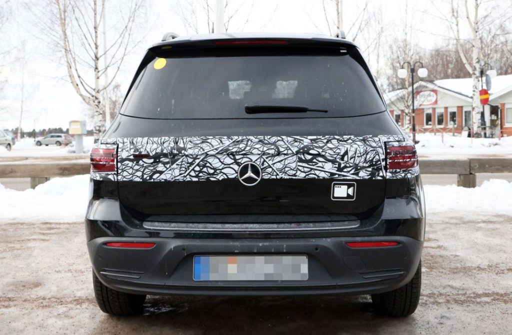 Mercedes EQB facelift 16 Motor16