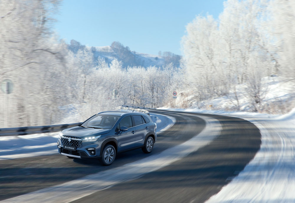 Suzuki_S-CROSS