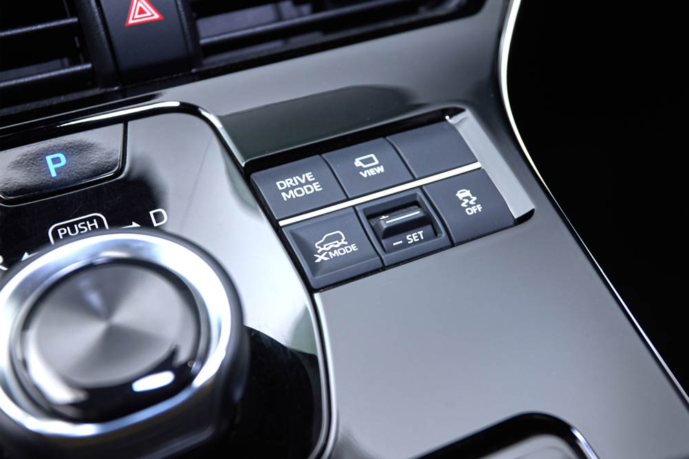Subaru Solterra interior 22 1 Motor16