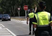 Jamás hagas esto cuando conduces: la DGT va a saco con esta multa