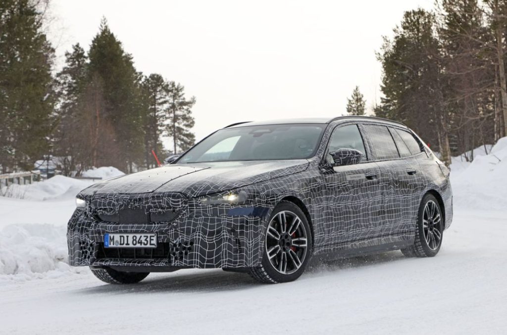 BMW i5 Touring 14 Motor16