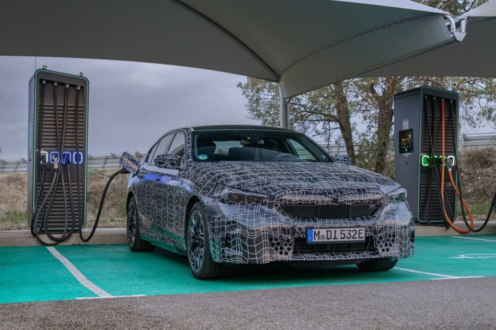BMW i5 pruebas verano 47 Motor16