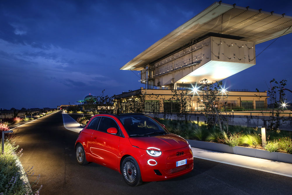 2023 fiat 500e urban range 1 Motor16