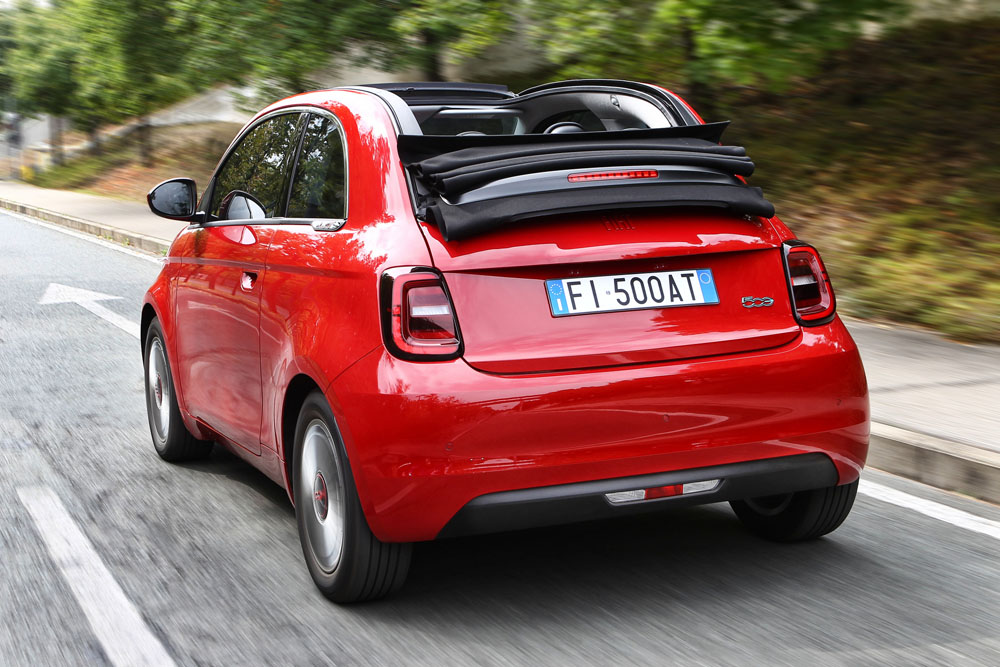 2023 fiat 500e urban range 17 Motor16