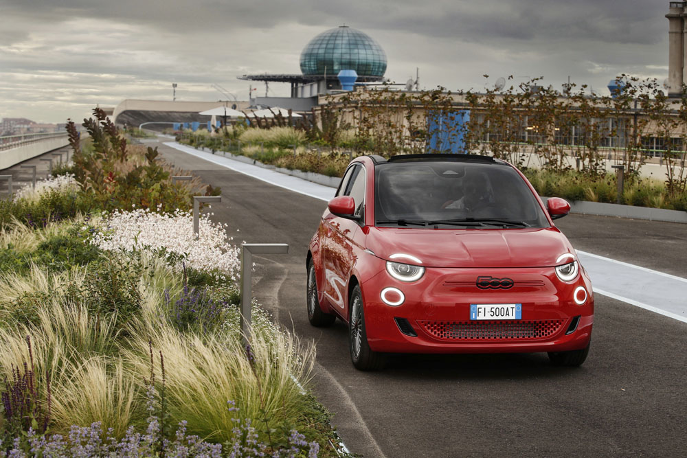 2023 fiat 500e urban range 2 Motor16