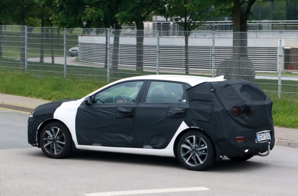Hyundai i30 facelift 7 Motor16