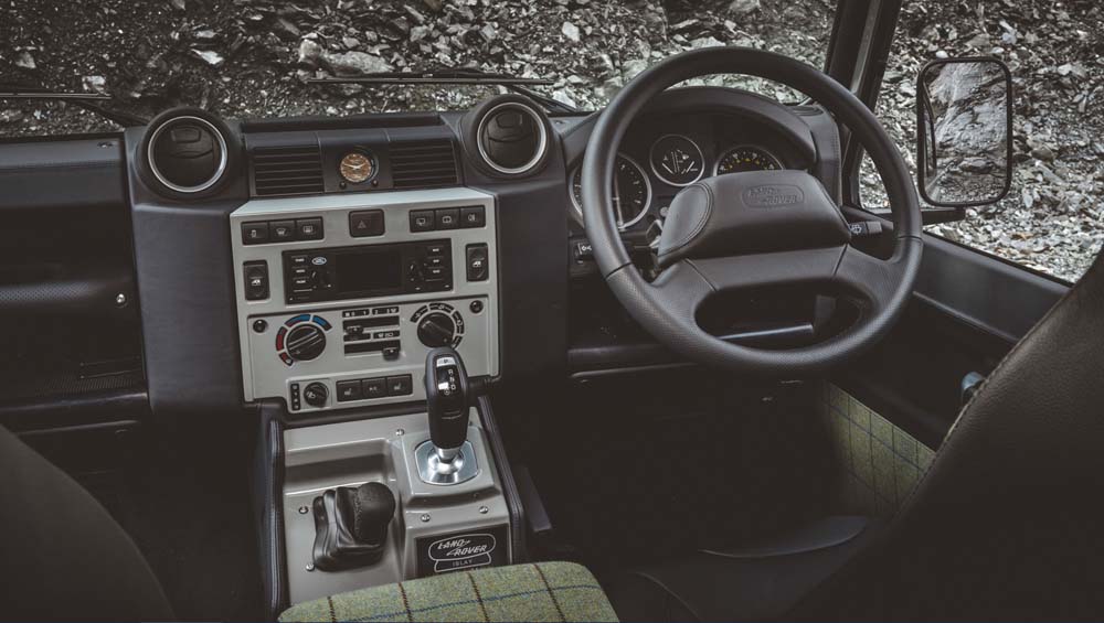 Land Rover Classic Defender V8 Islay Edition