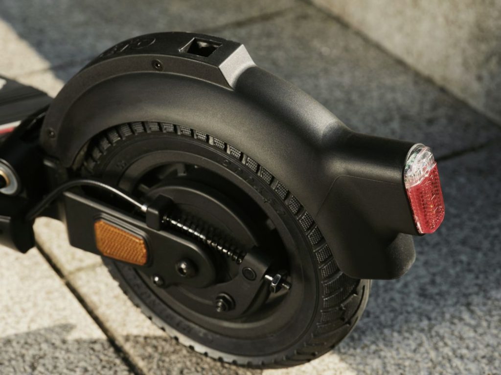 Mercedes AMG E Scooter 2 Motor16