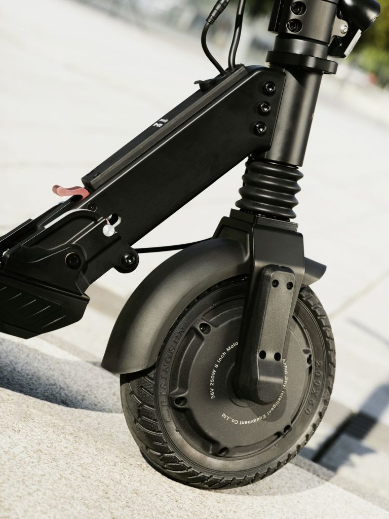 Mercedes AMG E Scooter 4 Motor16