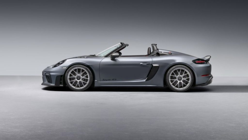 Porsche 718 Spyder RS 9 Motor16
